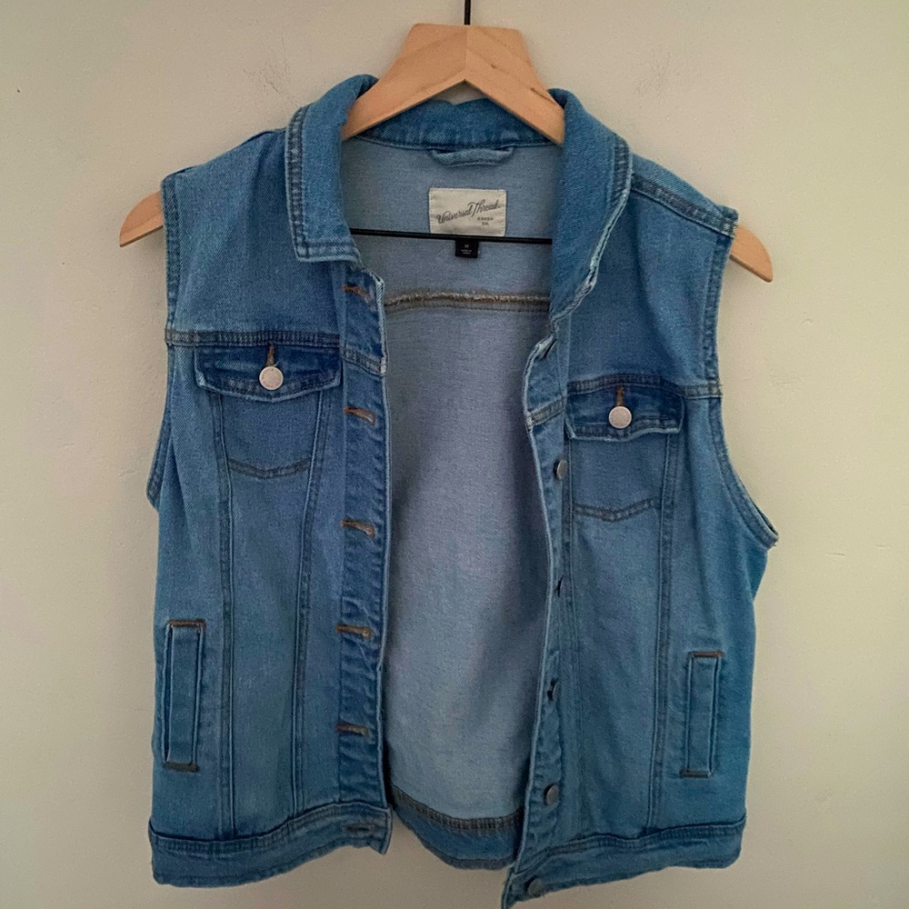 Universal Thread Size M Denim Vest